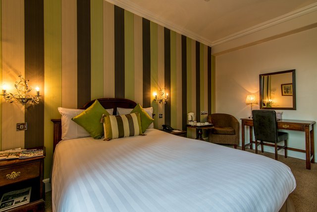 Bedford-Hotel-Tavistock-Double-Room.jpg
